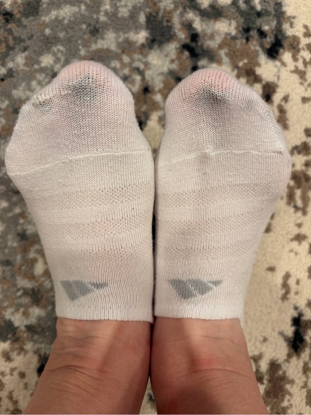 Low-Cut White No-Show Socks